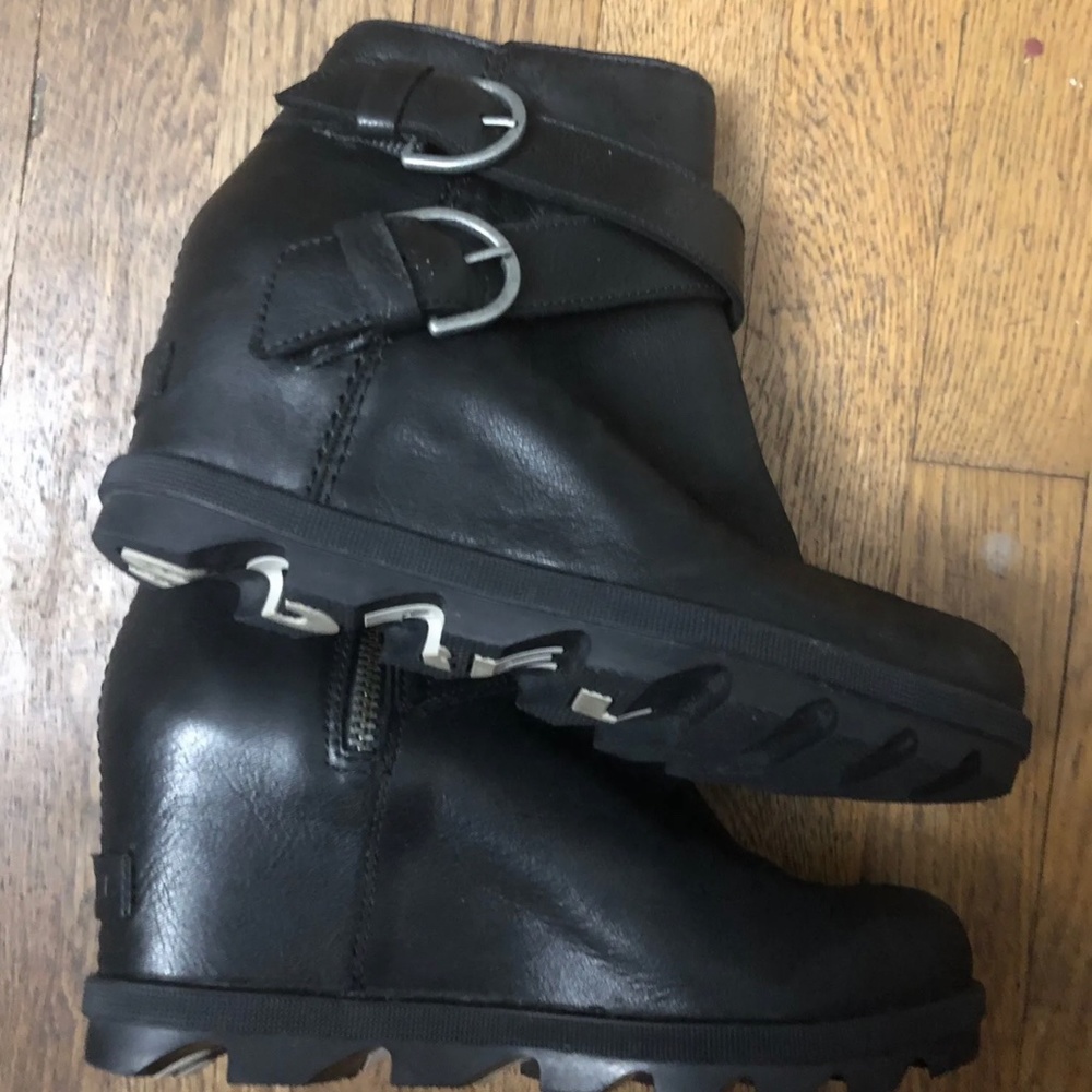 Sorel Joan of Artic Black Ankle Boots - size 7.5